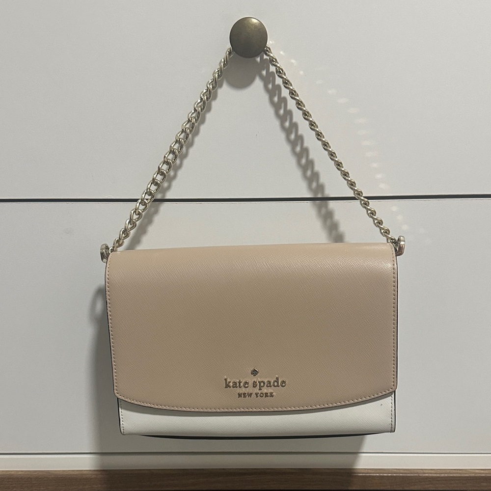 Kate Spade Tan and White Chain Shoulder Bag